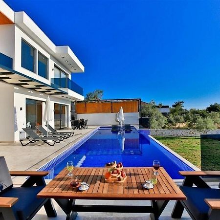 Villa Lycian-Kalkan 3 Bedroom-2 Jakuzzies-Sauna-Turkish Hamam-Huge Private Pool&lovely garden Kas Bagian luar foto