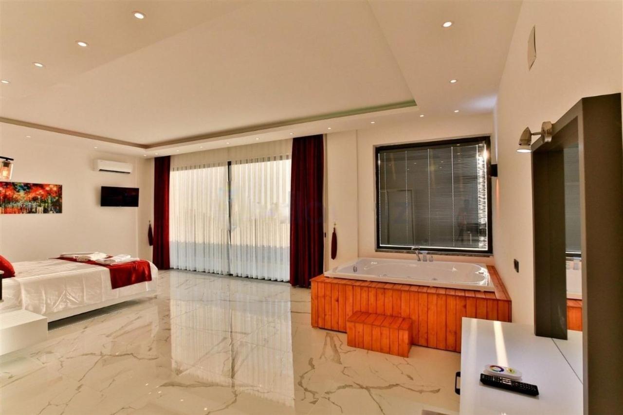 Villa Lycian-Kalkan 3 Bedroom-2 Jakuzzies-Sauna-Turkish Hamam-Huge Private Pool&lovely garden Kas Bagian luar foto
